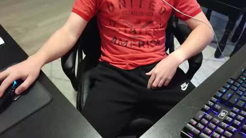 Snapshot of moonlighter7 chatting on November 24, 2025, 2:00 am moonlighter7 online show from November 24, 2025, 2:00 am