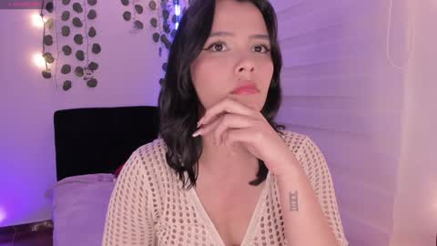 Snapshot of moonliight__ chatting on December 22, 2024, 5:01 am moonliight__ online show from December 22, 2024, 5:01 am