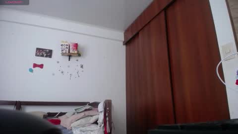 moonlunita online show from November 13, 2025, 2:38 pm