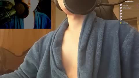 Moonsire online show from January 13, 2025, 7:53 pm