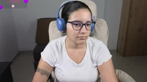 Snapshot of moonwoman_ chatting on May 29, 2026, 5:05 am Moon Woman online show from May 29, 2026, 5:05 am