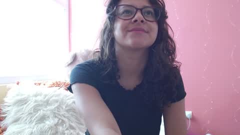 Snapshot of mora_haze chatting on December 28, 2024, 3:37 pm Mora Haze 3 online show from December 28, 2024, 3:37 pm