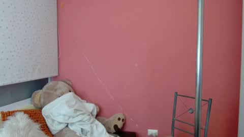 Snapshot of mora_haze chatting on January 8, 2025, 12:17 am Mora Haze 3 online show from January 8, 2025, 12:17 am