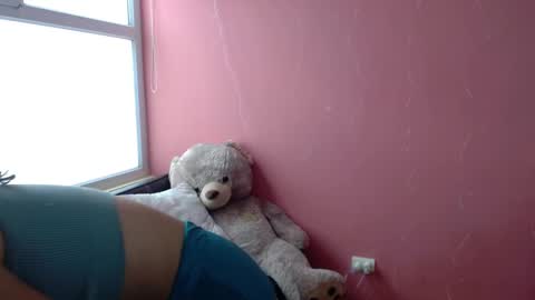 Snapshot of mora_haze chatting on March 10, 2025, 6:56 pm Mora Haze 3 online show from March 10, 2025, 6:56 pm