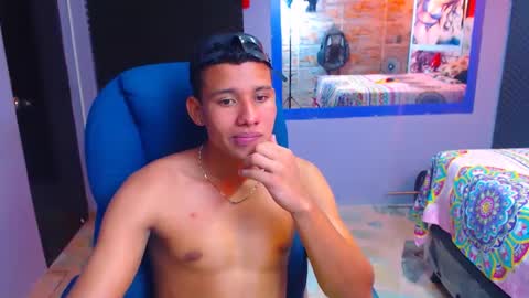 MorenoFullHot online show from December 10, 2024, 4:06 pm