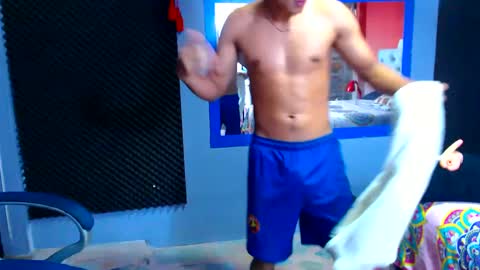 MorenoFullHot online show from December 21, 2024, 5:40 pm