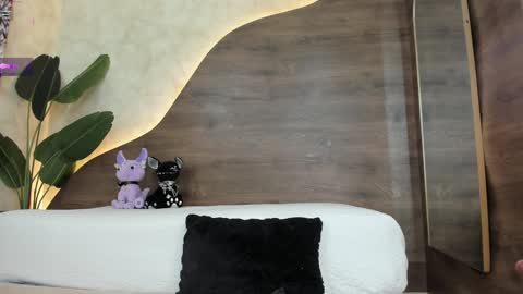 Snapshot of morgan_hill_ chatting on February 4, 2025, 5:45 pm Morgan online show from February 4, 2025, 5:45 pm