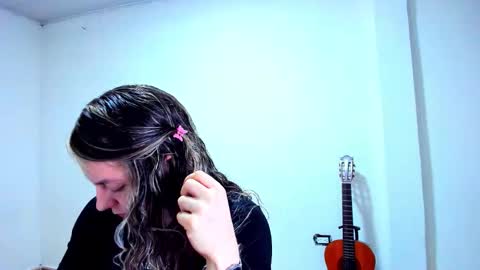 Snapshot of morning_littlestart chatting on November 16, 2025, 1:44 am Morning start online show from November 16, 2025, 1:44 am