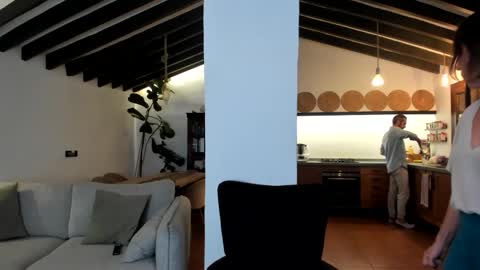 Miri  Charlie online show from October 11, 2025, 8:40 pm