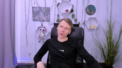 Welcome here online show from December 7, 2024, 7:10 pm