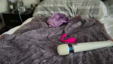 Mossy Mommy online show from April 24, 2026, 12:07 pm