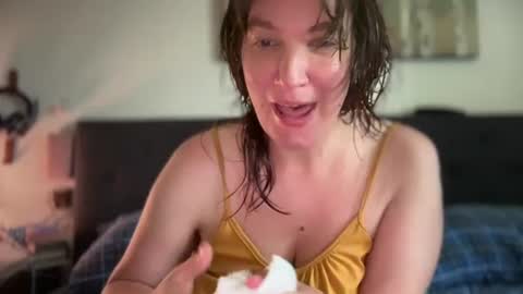 Mossy Mommy online show from July 10, 2026, 3:25 pm