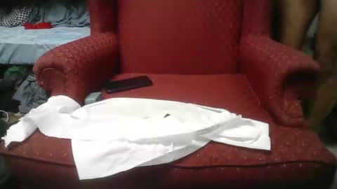 mothmon online show from December 15, 2025, 4:39 am