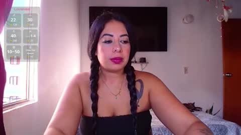 Snapshot of motita_lux chatting on November 17, 2025, 9:42 pm MOTITA LUX online show from November 17, 2025, 9:42 pm