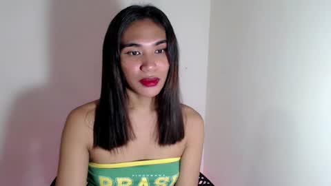 mouiline_rouge69 online show from July 16, 2026, 3:40 pm