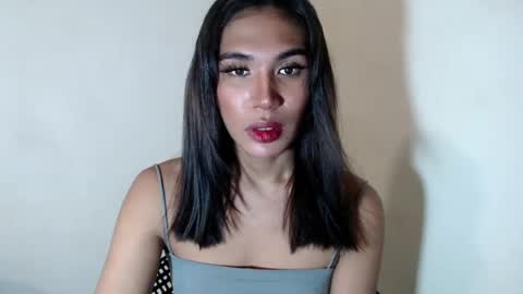 mouiline_rouge69 online show from July 22, 2026, 12:19 pm