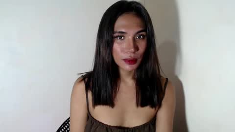 mouiline_rouge69 online show from July 24, 2026, 5:33 pm