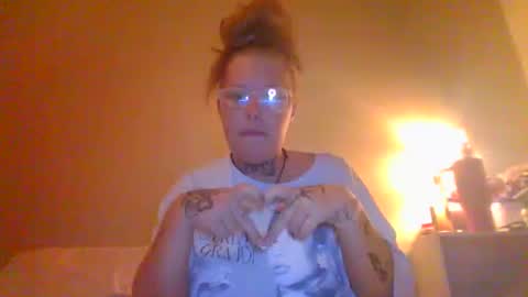 mouse32k online show from June 17, 2026, 3:53 am