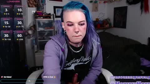 Moxy online show from December 28, 2024, 7:01 pm