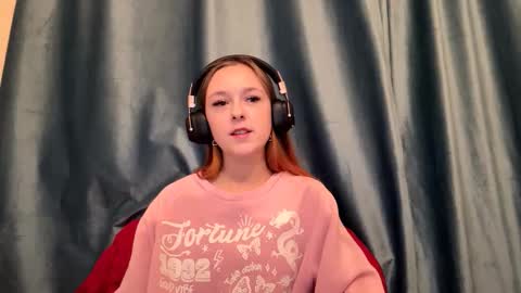 Snapshot of mozelleberendt chatting on October 27, 2025, 2:21 pm Jenny online show from October 27, 2025, 2:21 pm