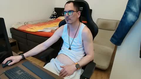 mpmann online show from April 25, 2026, 9:12 pm