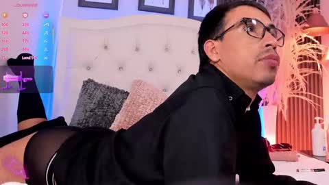 Aaron. online show from October 7, 2025, 5:21 pm