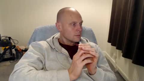 Snapshot of mr_baldy chatting on October 26, 2025, 9:53 pm Mr Baldy Likes to Chat online show from October 26, 2025, 9:53 pm