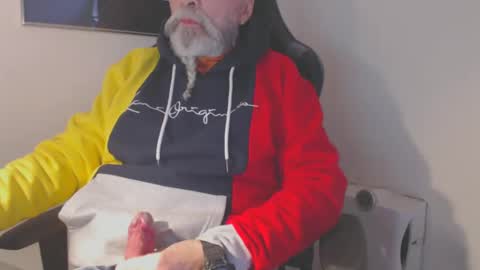 Snapshot of mr_boombastic2021 chatting on January 3, 2025, 11:25 am mr_boombastic2021 online show from January 3, 2025, 11:25 am