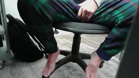 just me online show from December 22, 2025, 2:14 pm