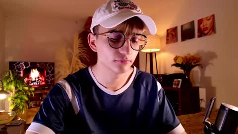 Mr Evans online show from September 13, 2025, 4:07 pm