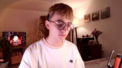 Mr Evans online show from October 12, 2025, 4:17 pm