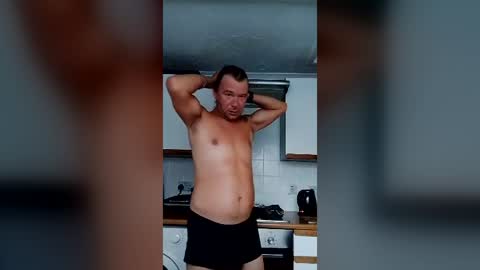 Snapshot of mr_i_ chatting on August 1, 2026, 7:40 am mr_i_ online show from August 1, 2026, 7:40 am