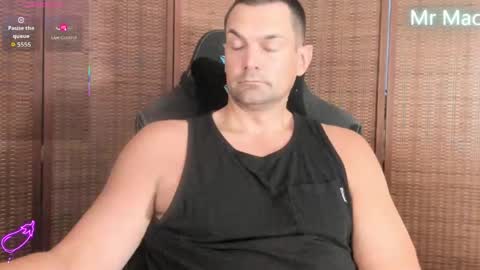 Cam online show from April 29, 2026, 8:37 pm