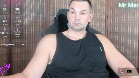 Cam online show from June 3, 2026, 8:03 pm