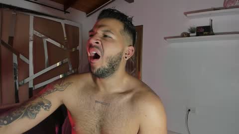 MIKEE online show from January 31, 2025, 3:09 am