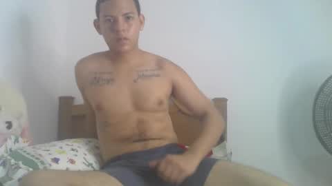 mr_sharkmaster777 online show from January 4, 2025, 5:37 pm