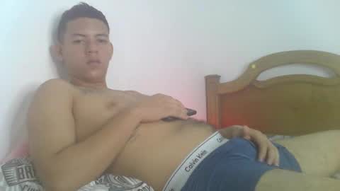 mr_sharkmaster777 online show from January 12, 2025, 5:33 pm