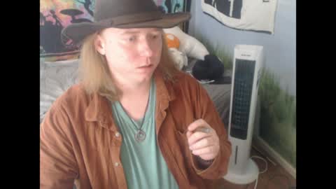 mr_strawberry online show from March 28, 2026, 6:18 pm