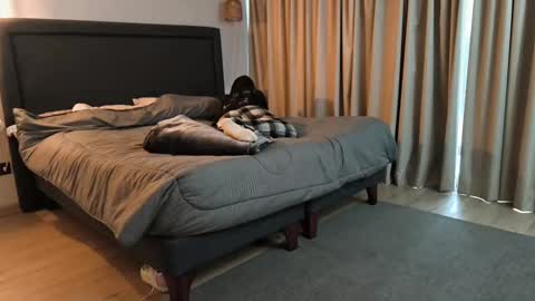 mrandmssin online show from September 28, 2025, 1:05 pm