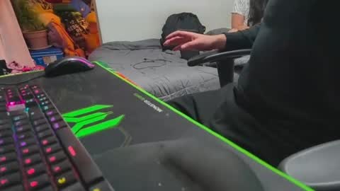 mrandmssin online show from April 6, 2026, 2:20 am