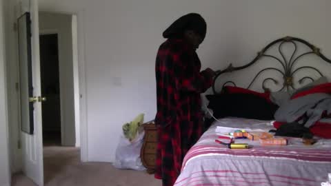 Snapshot of mrbigdthomas chatting on October 7, 2025, 4:59 pm MrBigDThomas online show from October 7, 2025, 4:59 pm