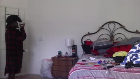 Snapshot of mrbigdthomas chatting on October 9, 2025, 2:15 pm MrBigDThomas online show from October 9, 2025, 2:15 pm