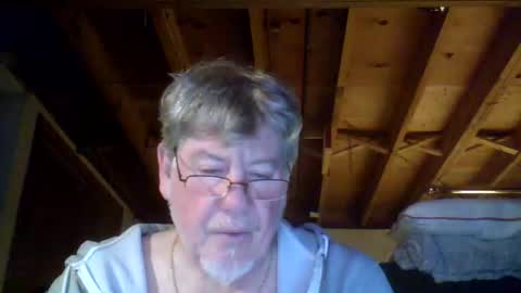 Snapshot of mrblade666 chatting on April 20, 2026, 11:28 pm mrblade666 online show from April 20, 2026, 11:28 pm