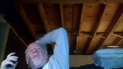 Snapshot of mrblade666 chatting on April 21, 2026, 11:18 pm mrblade666 online show from April 21, 2026, 11:18 pm