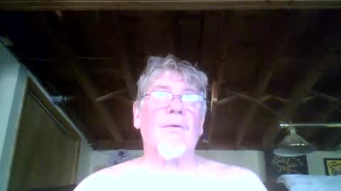 Snapshot of mrblade666 chatting on April 24, 2026, 4:09 pm mrblade666 online show from April 24, 2026, 4:09 pm