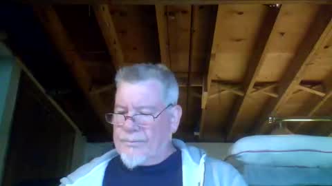 Snapshot of mrblade666 chatting on April 27, 2026, 10:46 am mrblade666 online show from April 27, 2026, 10:46 am
