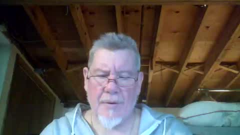 Snapshot of mrblade666 chatting on May 4, 2026, 10:28 pm mrblade666 online show from May 4, 2026, 10:28 pm