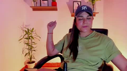 Laura online show from January 22, 2025, 4:44 am