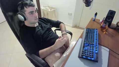 Snapshot of mrclean_97 chatting on January 15, 2025, 6:40 pm GoodBoy online show from January 15, 2025, 6:40 pm