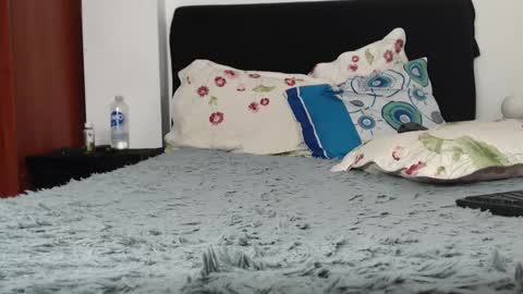 mrcock_col online show from February 10, 2025, 4:36 pm